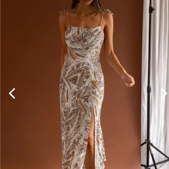 ABOUT TOWN TIED SHOULDER MIDI DRESS PAISLEY WHITE by Selfie Leslie - Picture 1 of 6